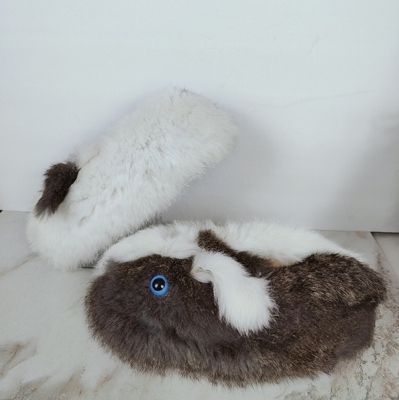 Unbranded Plush Guinea Pig Genuine Rabbit Fur Slippers, Sz M (7-8) - Picture 3 of 10
